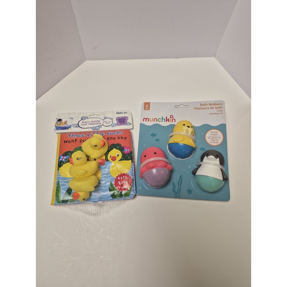 New In Package- Baby Bath Book 3 Little Ducks W/ Rubber Ducks & Munchkin Bobbers